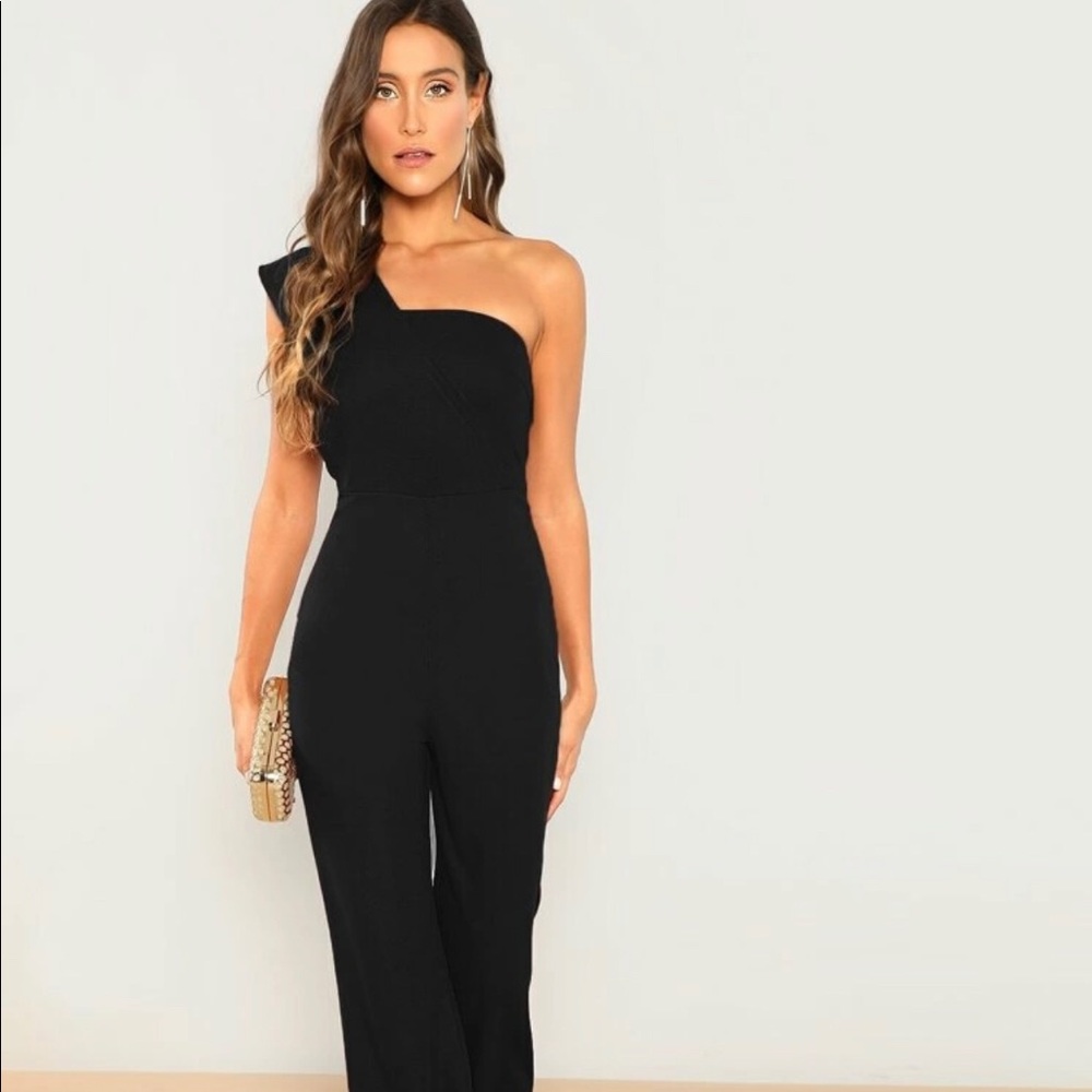 Asymmetrical Neck Solid Textured Jumpsuit